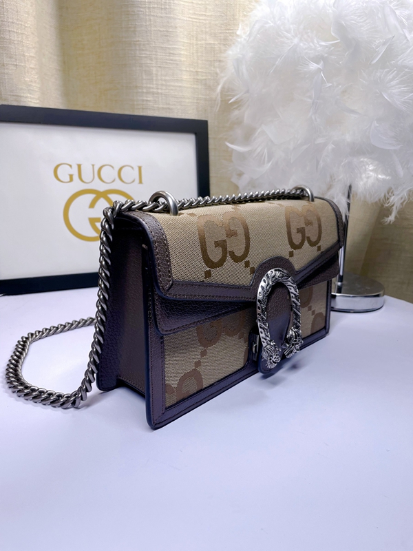 激安グッチバッグコピー背面デザイン